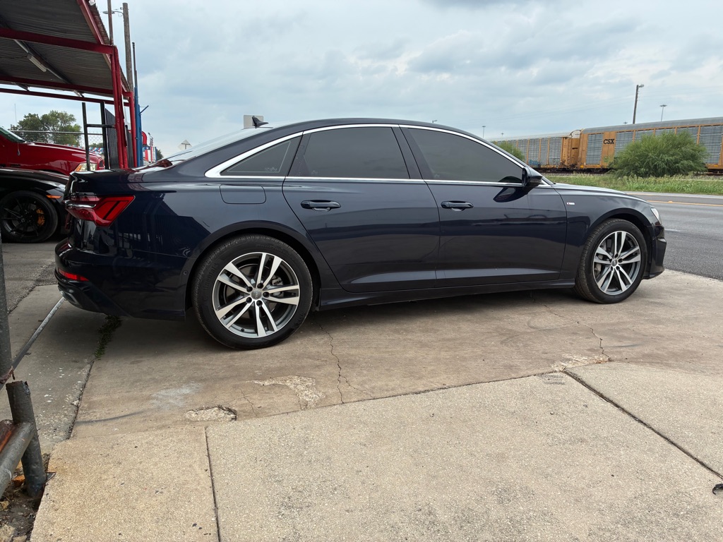 Photo 14 of this AUDI A6