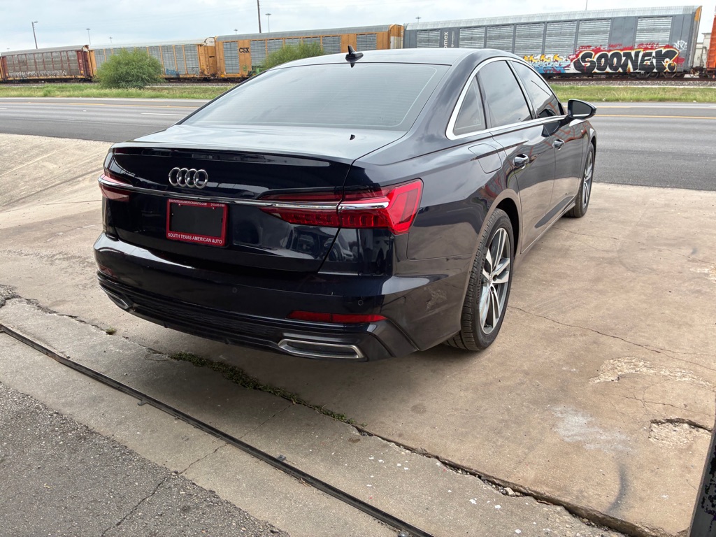 Photo 15 of this AUDI A6