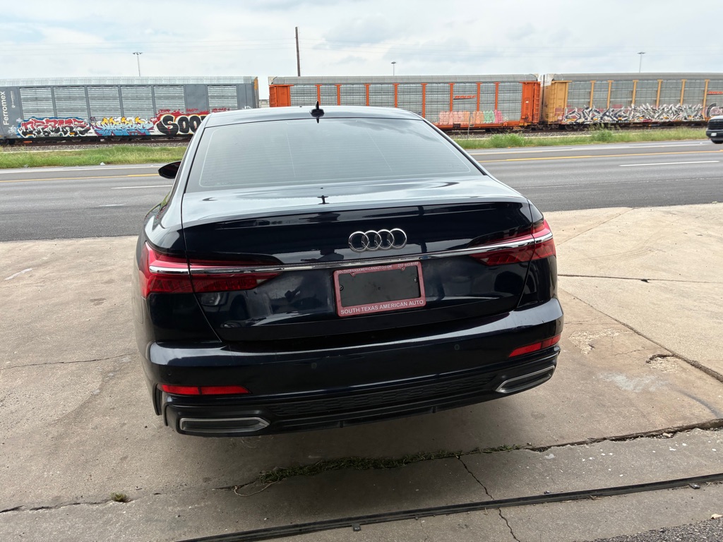 Photo 18 of this AUDI A6