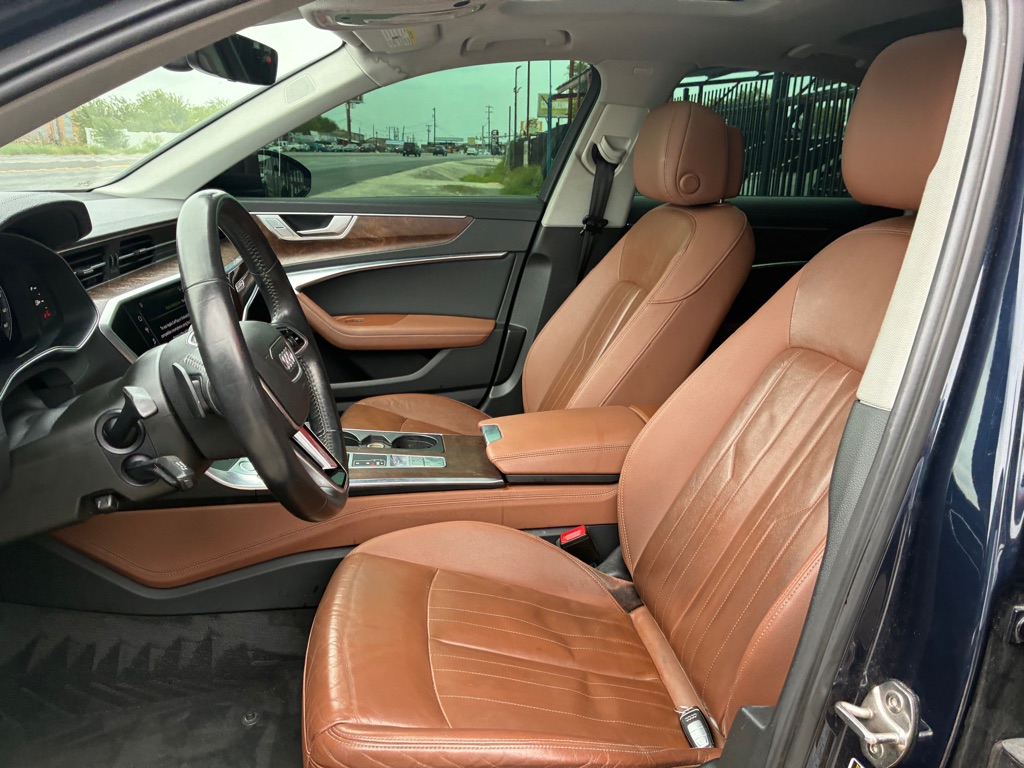 Photo 25 of this AUDI A6