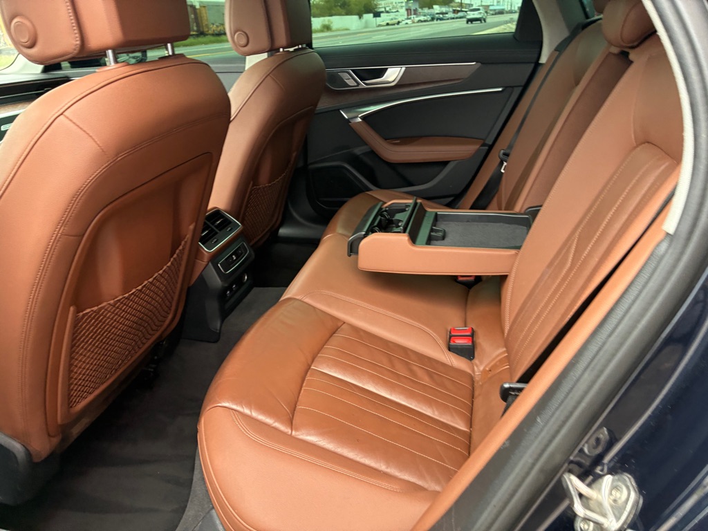 Photo 26 of this AUDI A6