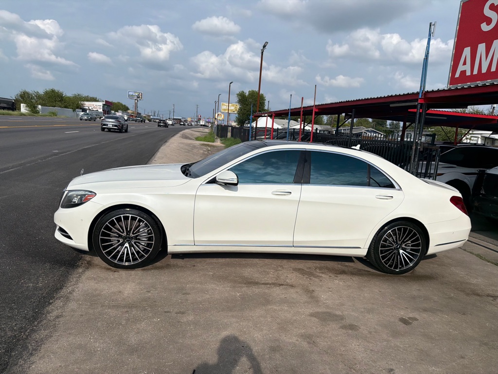 Photo 13 of this MERCEDES-BENZ S-CLASS