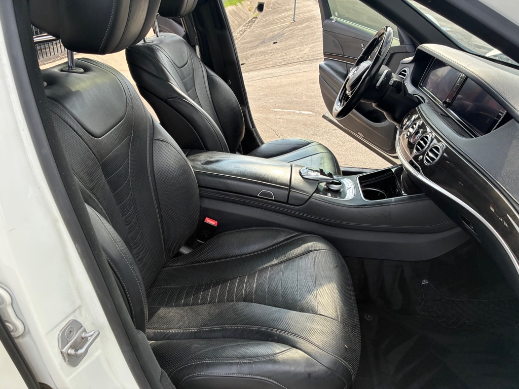 Photo 58 of this MERCEDES-BENZ S-CLASS