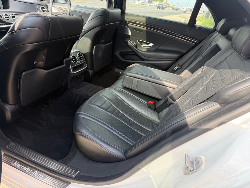 Photo 87 of this MERCEDES-BENZ S-CLASS