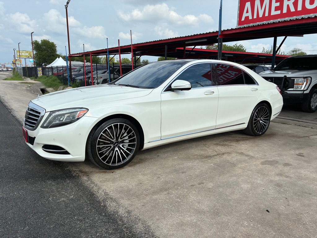 Photo 24 of this MERCEDES-BENZ S-CLASS