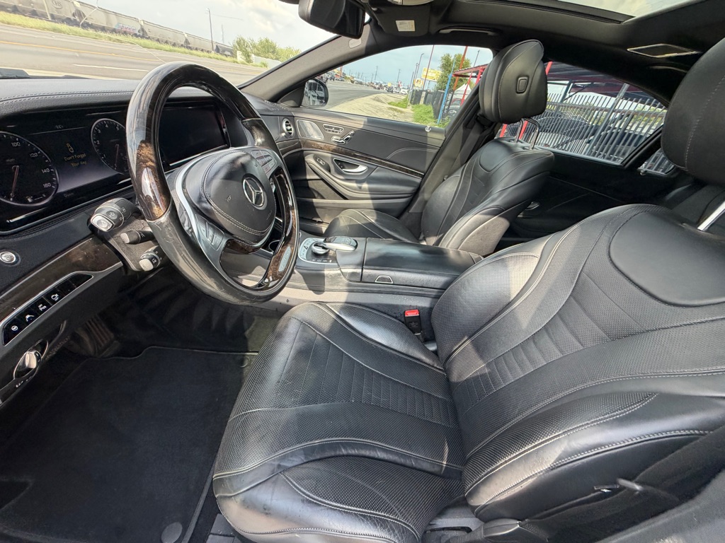 Photo 91 of this MERCEDES-BENZ S-CLASS