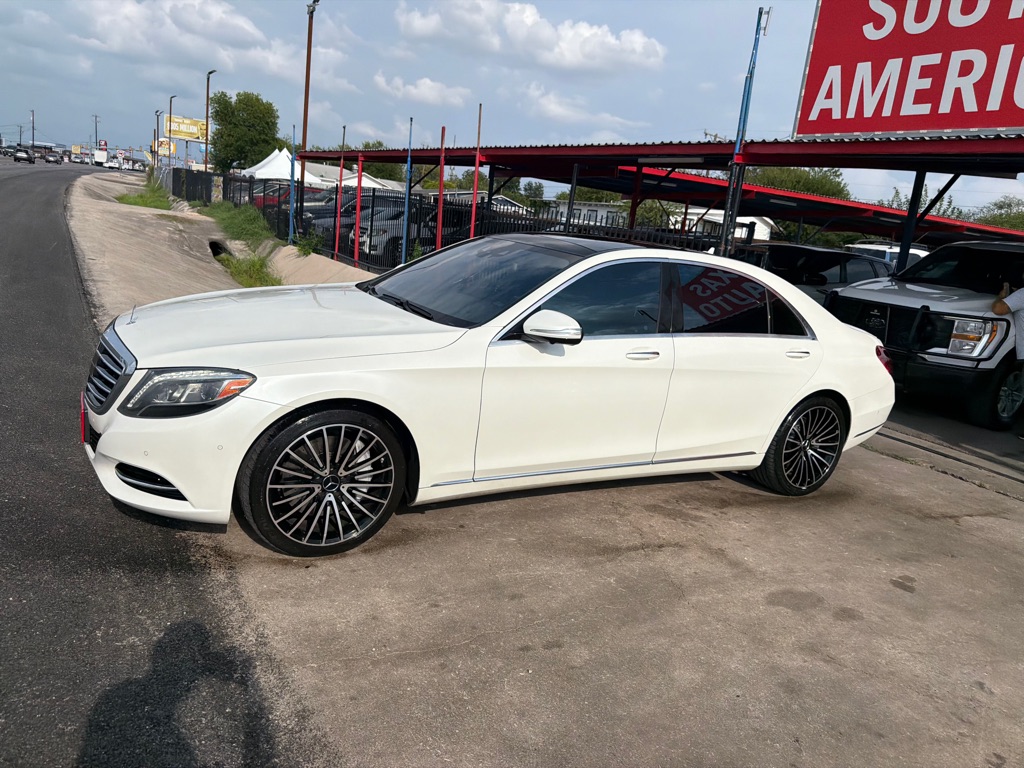 Photo 7 of this MERCEDES-BENZ S-CLASS