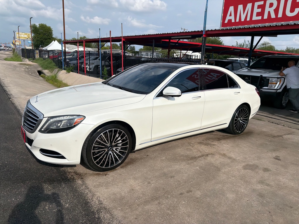 Photo 6 of this MERCEDES-BENZ S-CLASS