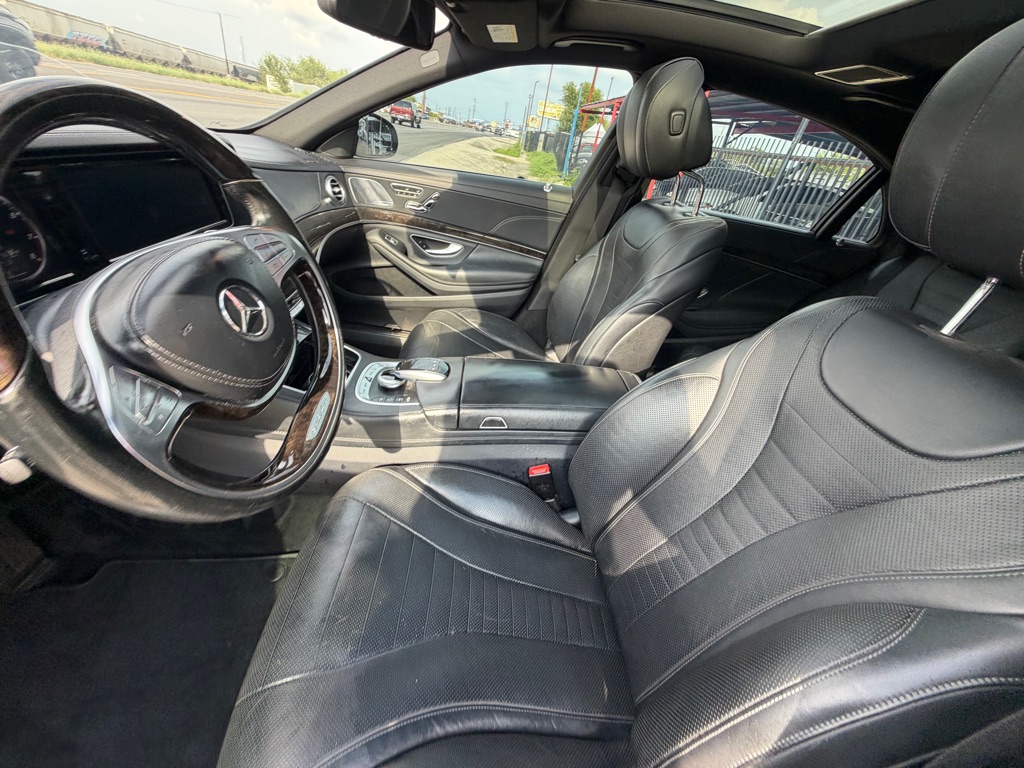 Photo 90 of this MERCEDES-BENZ S-CLASS