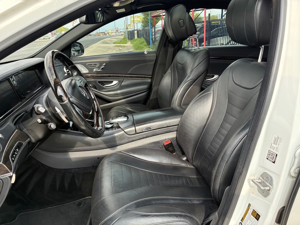 Photo 51 of this MERCEDES-BENZ S-CLASS