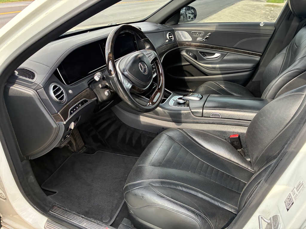 Photo 50 of this MERCEDES-BENZ S-CLASS
