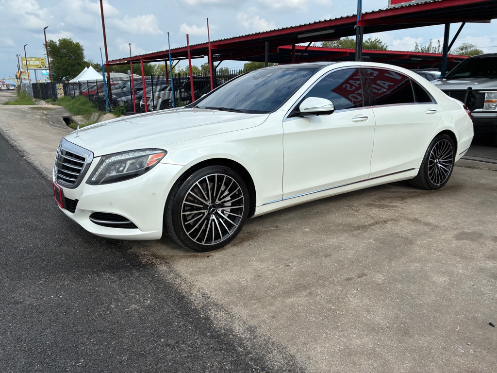 Photo 30 of this MERCEDES-BENZ S-CLASS
