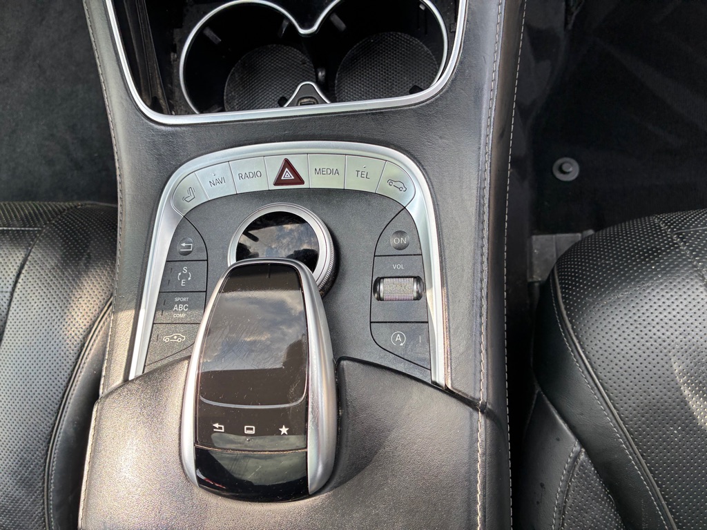 Photo 54 of this MERCEDES-BENZ S-CLASS