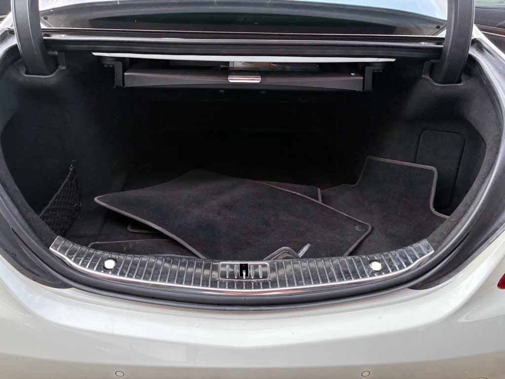 Photo 64 of this MERCEDES-BENZ S-CLASS