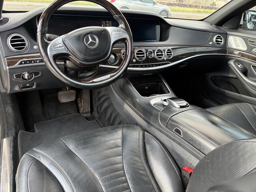 Photo 46 of this MERCEDES-BENZ S-CLASS