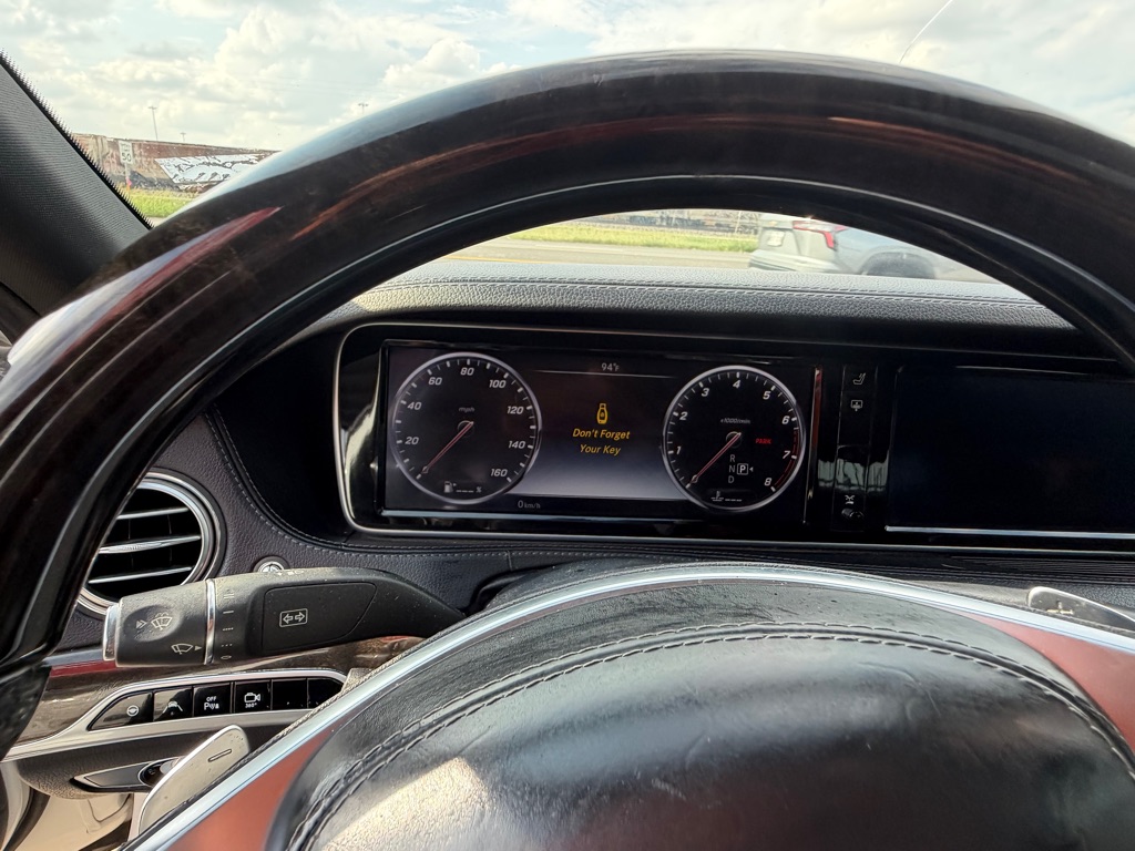 Photo 72 of this MERCEDES-BENZ S-CLASS