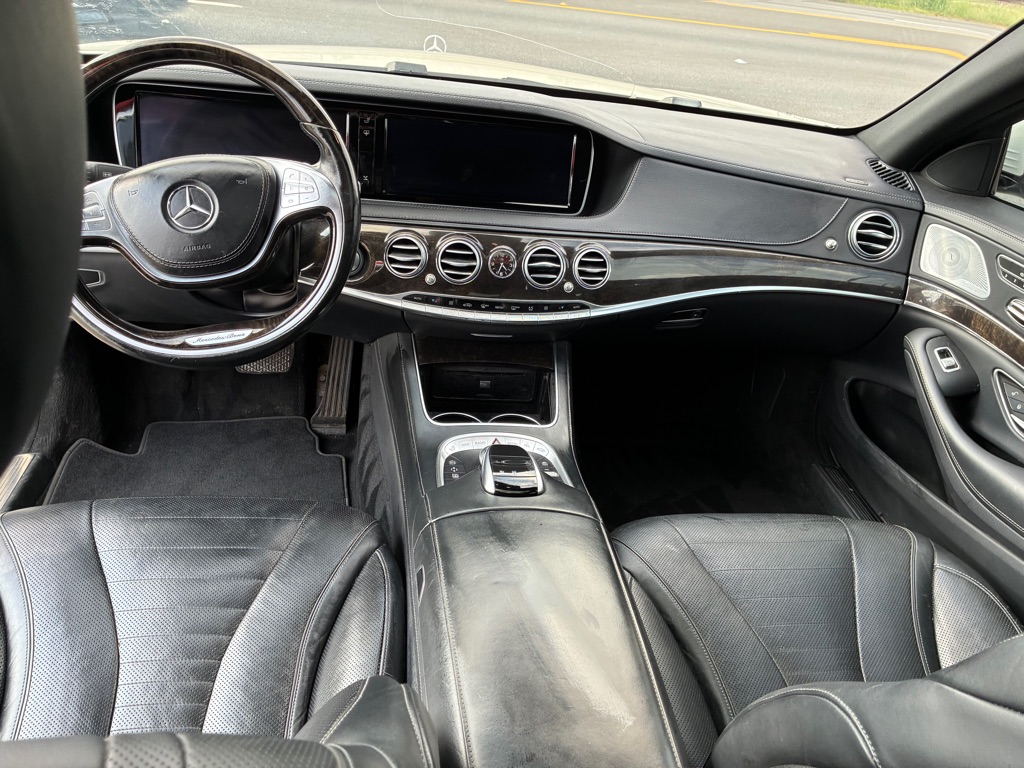 Photo 47 of this MERCEDES-BENZ S-CLASS