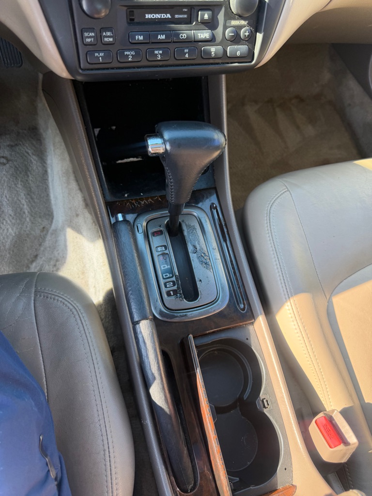 Photo 32 of this HONDA ACCORD