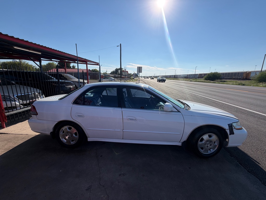 Photo 8 of this HONDA ACCORD