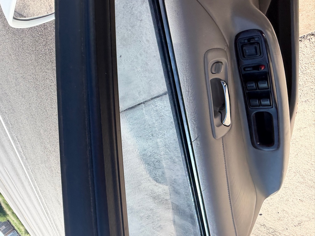 Photo 37 of this HONDA ACCORD