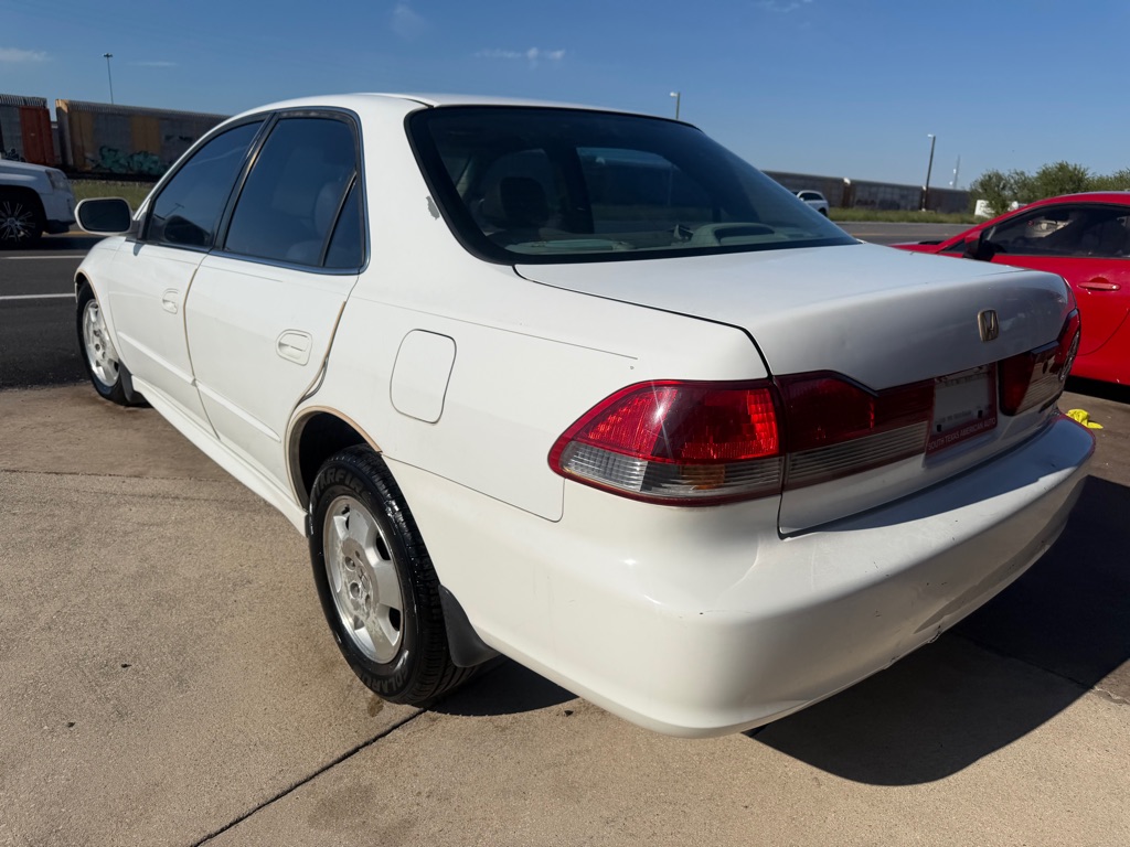 Photo 19 of this HONDA ACCORD