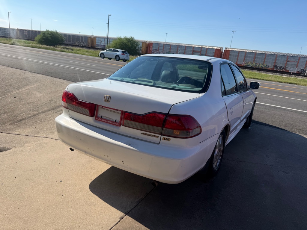 Photo 16 of this HONDA ACCORD
