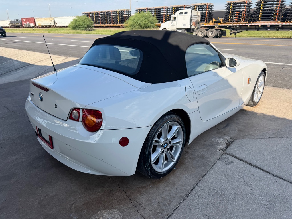Photo 27 of this BMW Z4