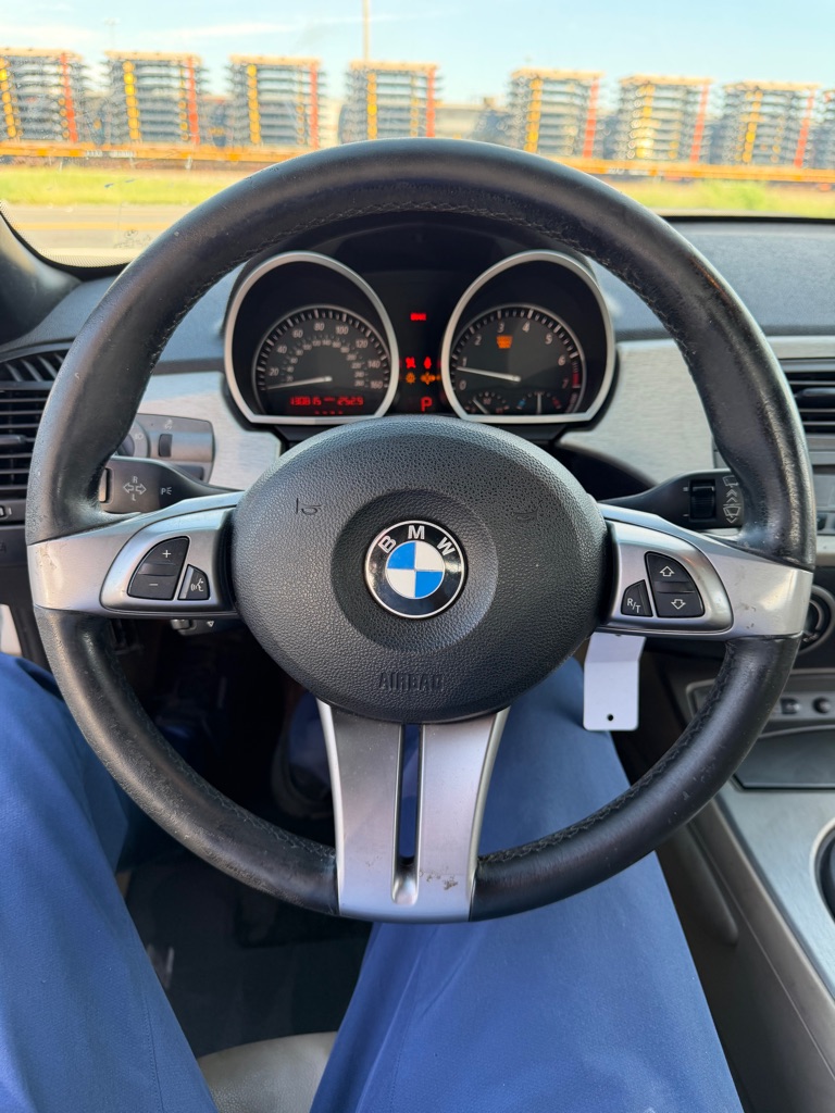 Photo 34 of this BMW Z4