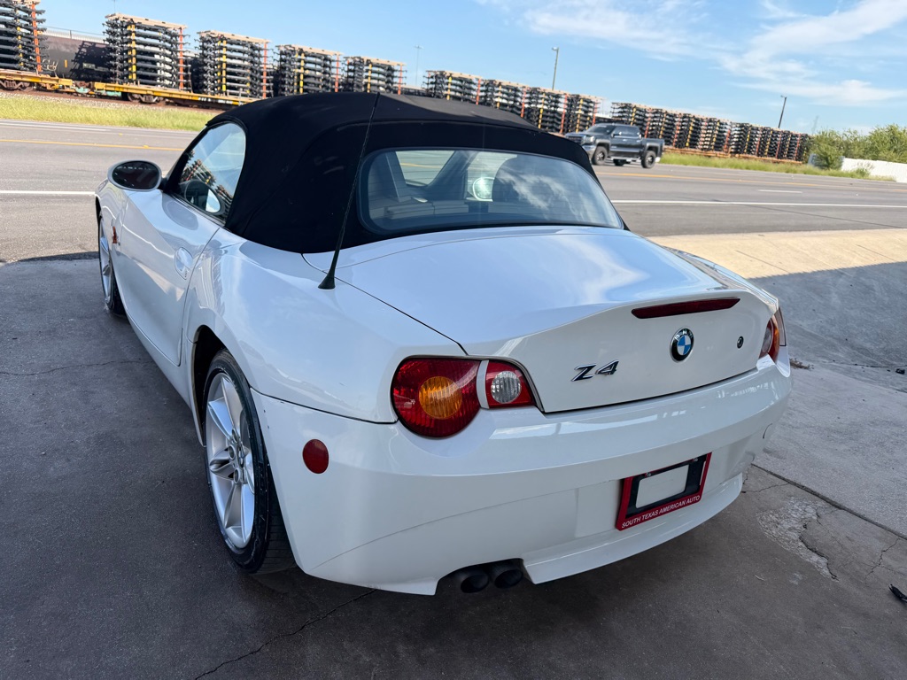 Photo 29 of this BMW Z4
