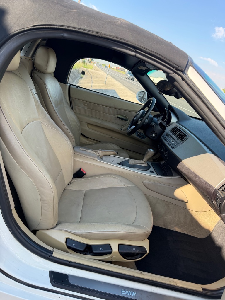 Photo 12 of this BMW Z4
