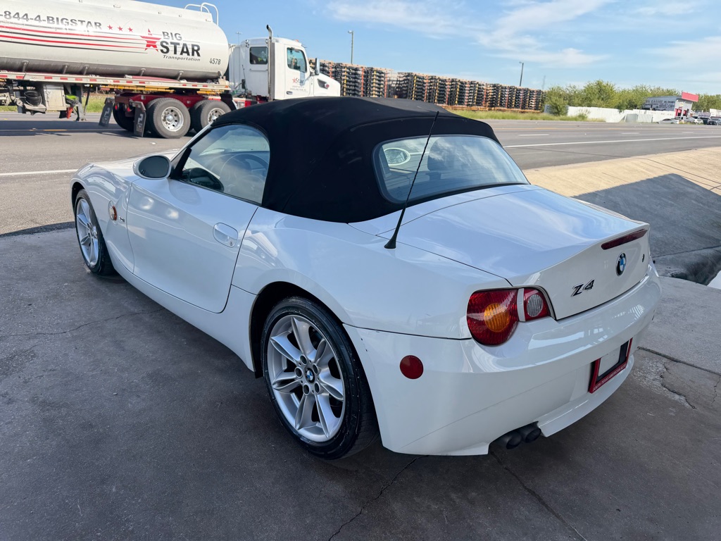 Photo 42 of this BMW Z4