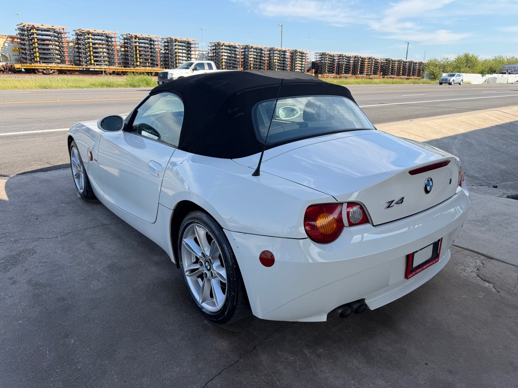 Photo 31 of this BMW Z4