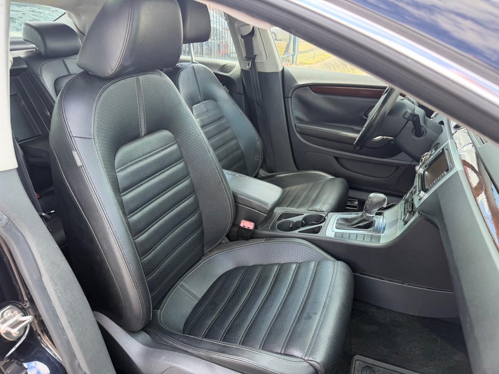 Photo 42 of this VOLKSWAGEN CC