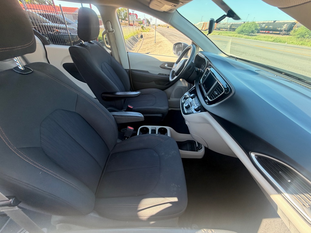 Photo 49 of this CHRYSLER PACIFICA