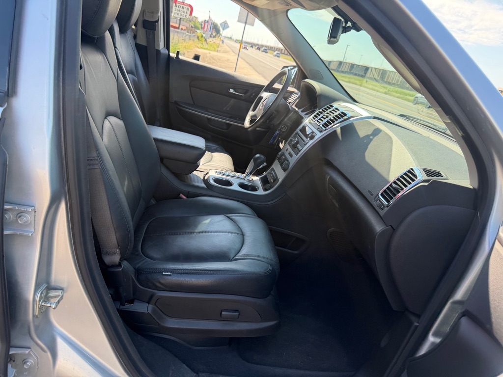 Photo 27 of this GMC ACADIA
