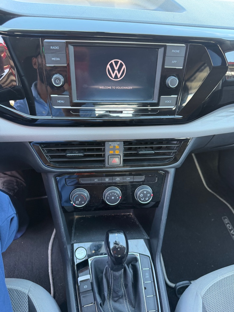 Photo 13 of this VOLKSWAGEN TAOS