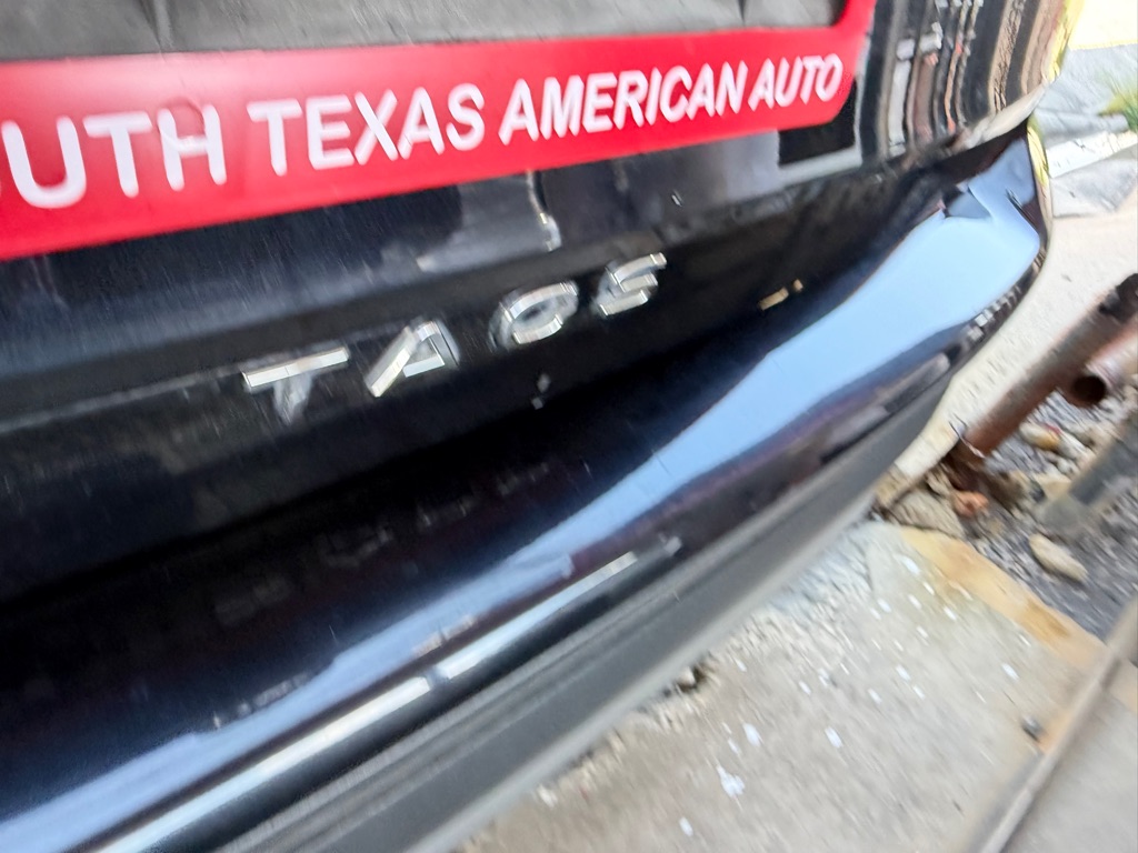 Photo 19 of this VOLKSWAGEN TAOS