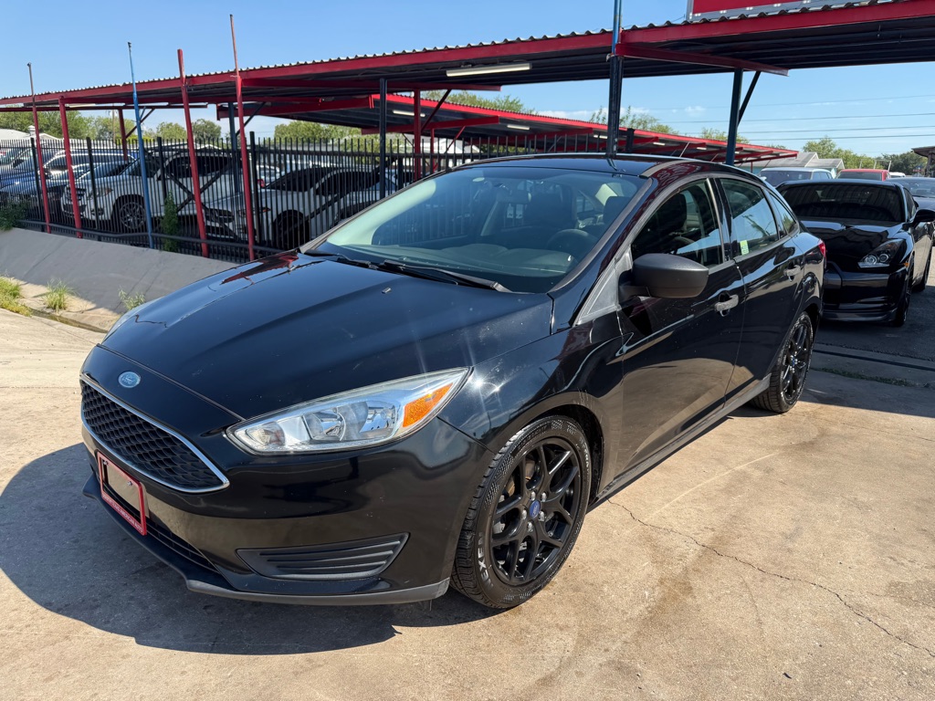 Photo 6 of this FORD FOCUS