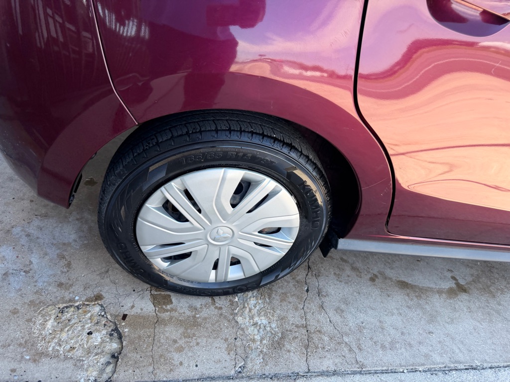 Photo 14 of this MITSUBISHI MIRAGE