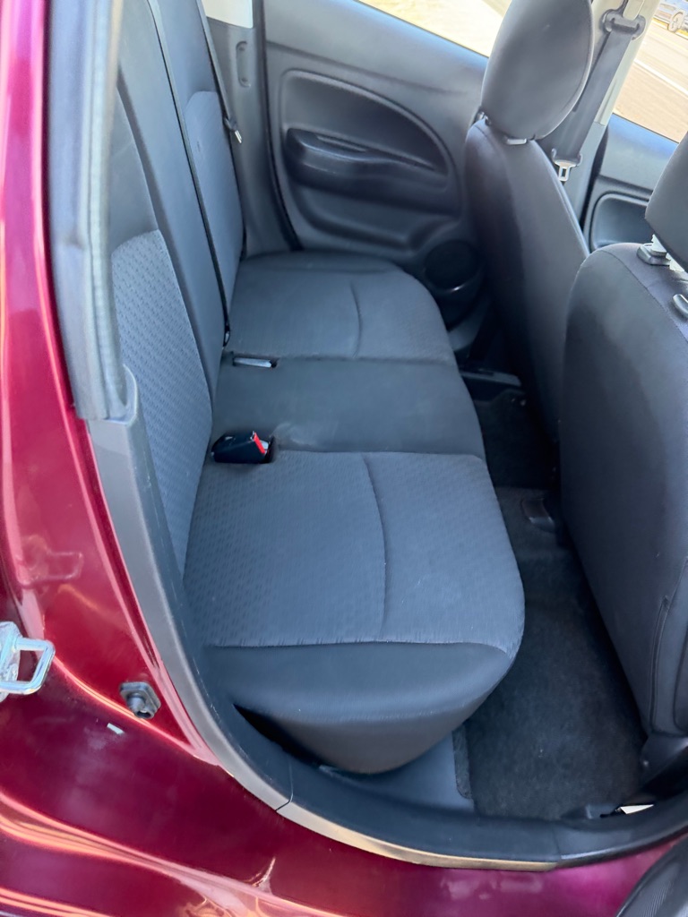 Photo 11 of this MITSUBISHI MIRAGE