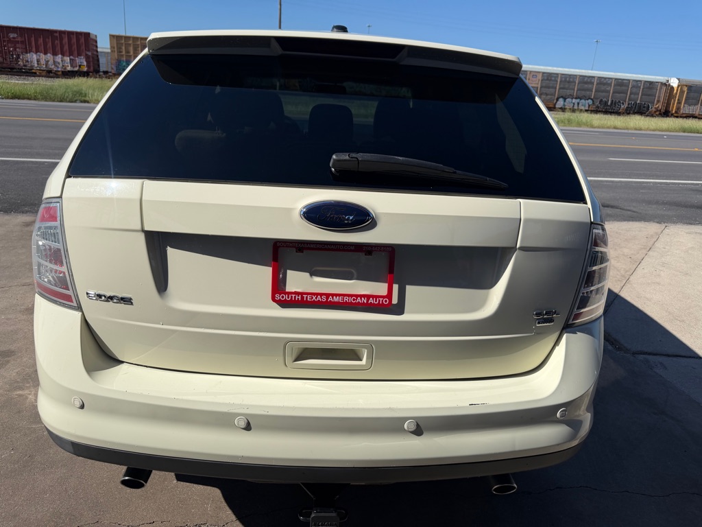 Photo 16 of this FORD EDGE