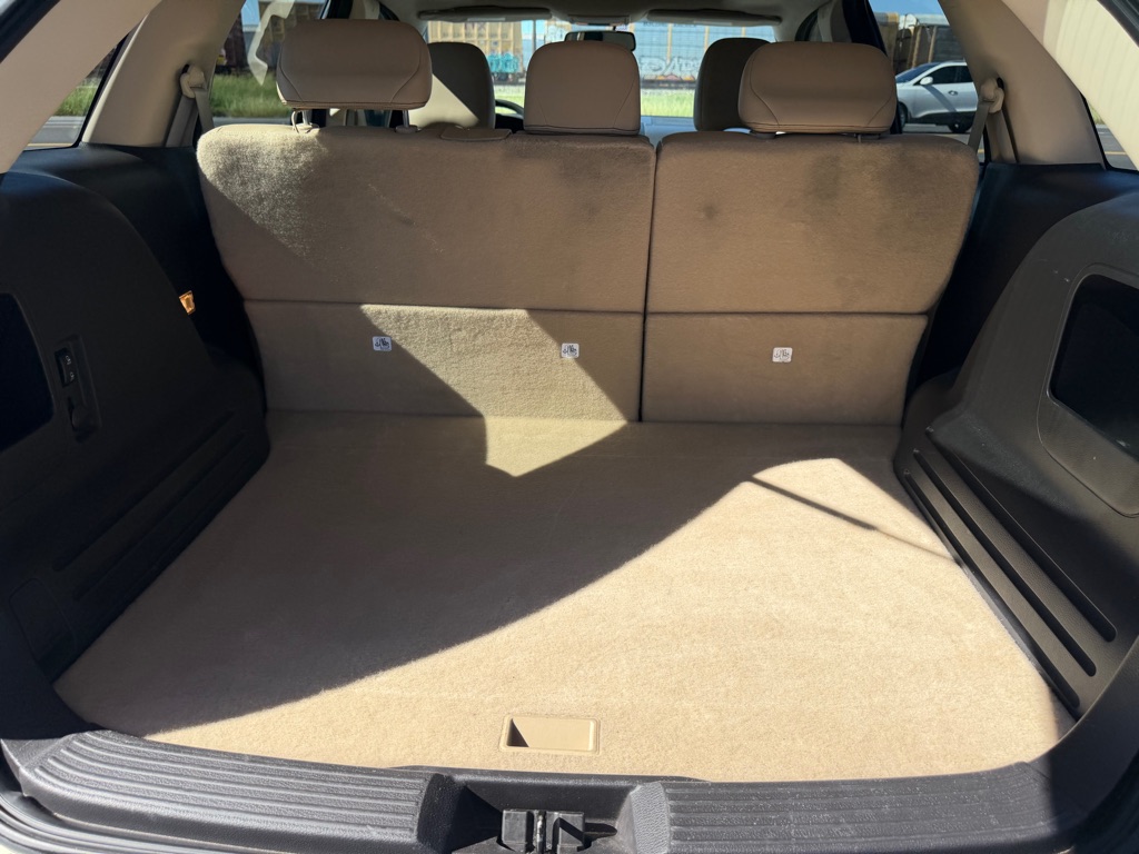 Photo 35 of this FORD EDGE