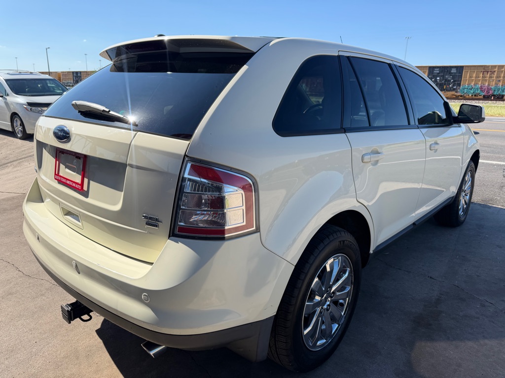 Photo 13 of this FORD EDGE