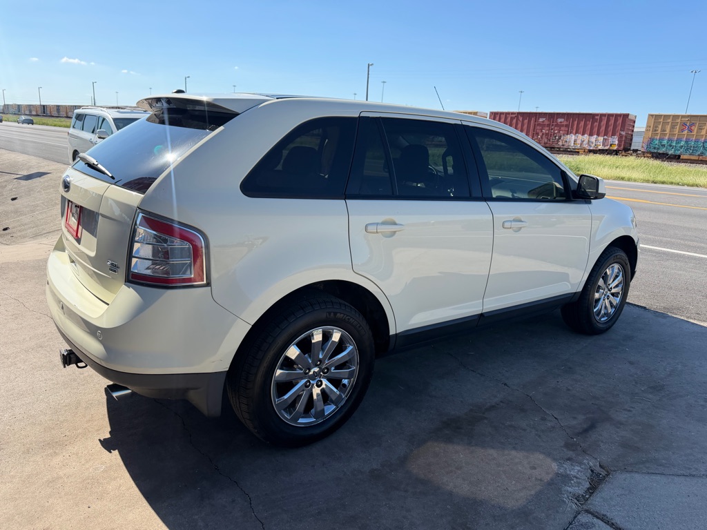 Photo 10 of this FORD EDGE
