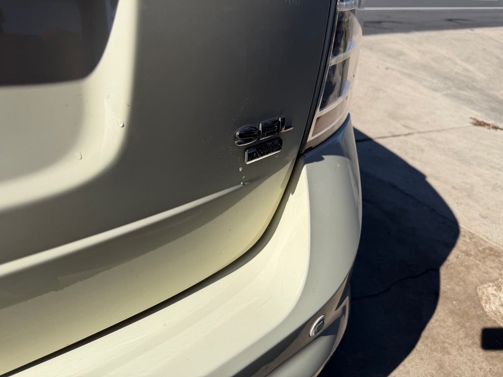 Photo 15 of this FORD EDGE