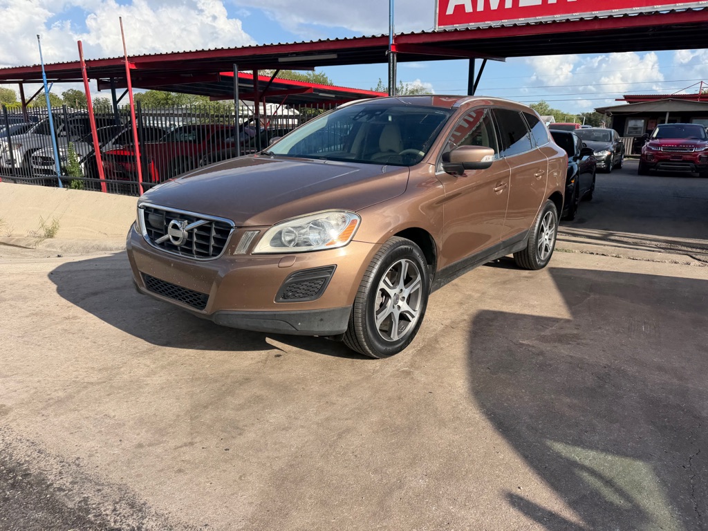 Photo 2 of this VOLVO XC60