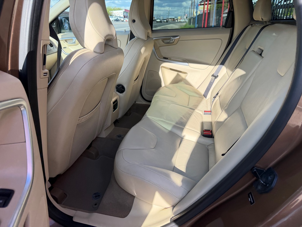 Photo 20 of this VOLVO XC60