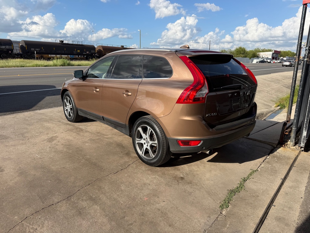 Photo 8 of this VOLVO XC60