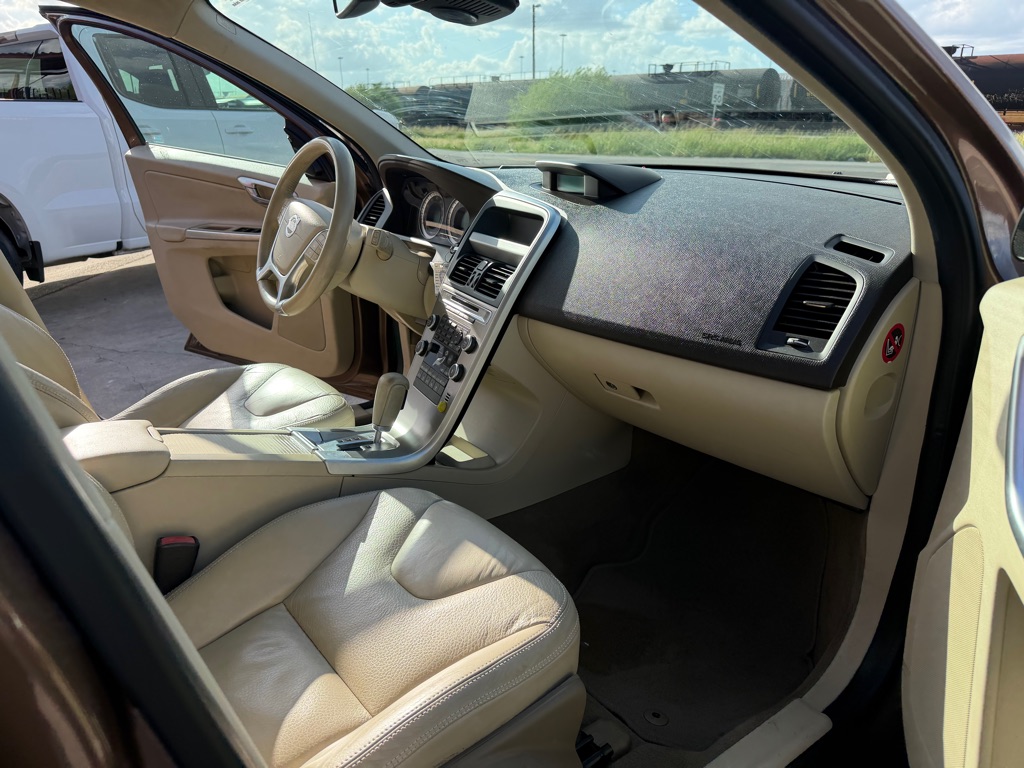 Photo 26 of this VOLVO XC60