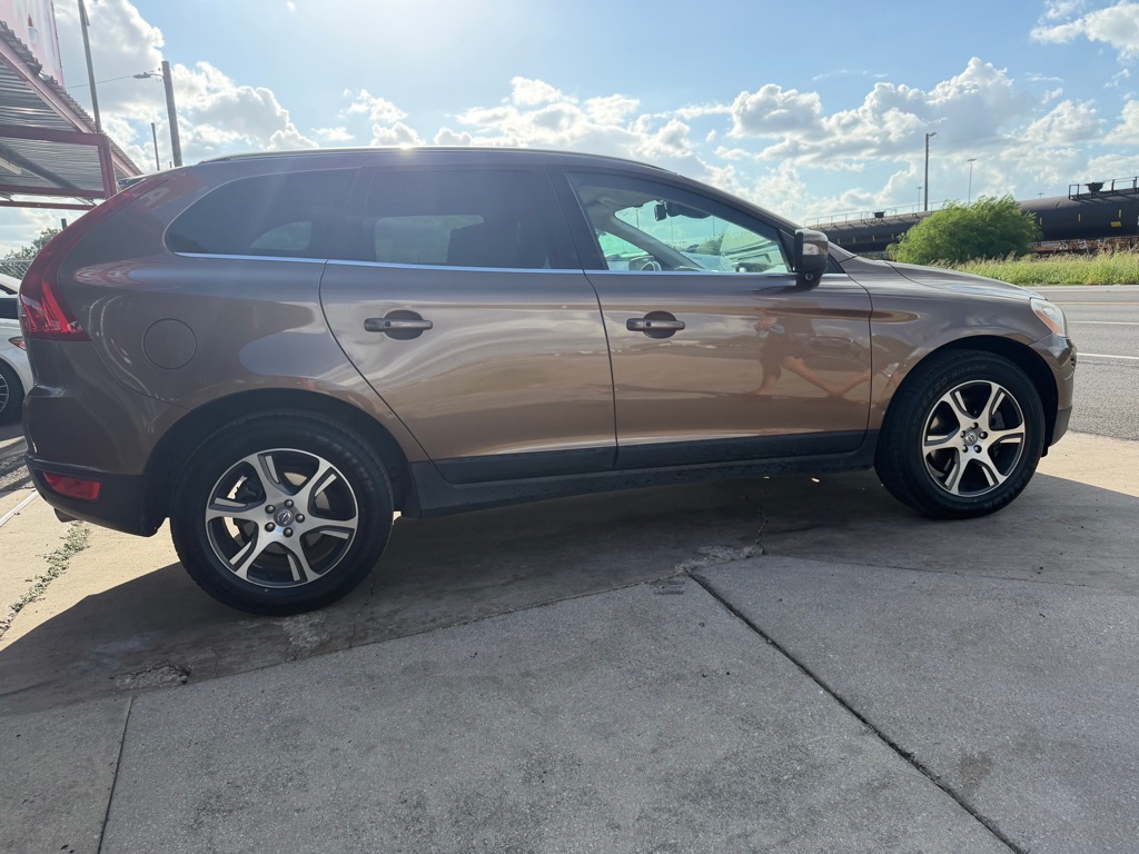 Photo 15 of this VOLVO XC60
